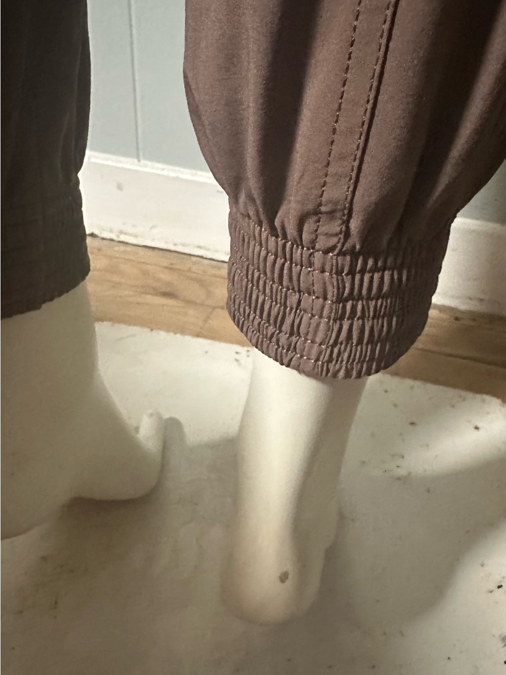 Women’s Brown Cargo Jogger Pants Lightweight Stretch Utility Athleisure Size 0 - Picture 7 of 9